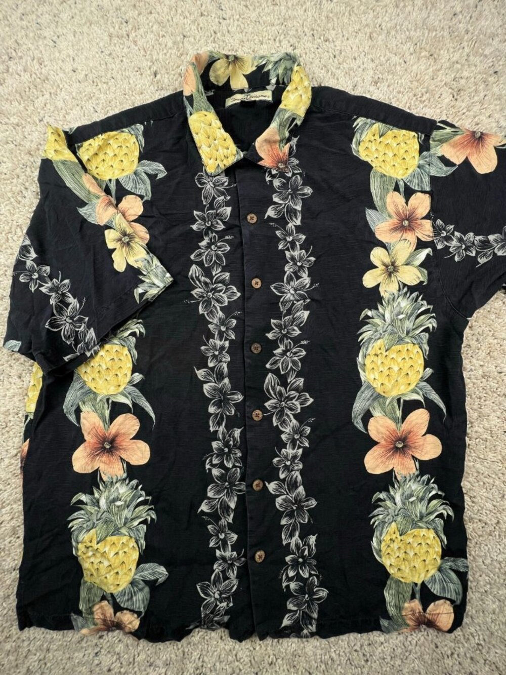 Tommy Bahama ALL SILK Hawaiian Button Up Camp Shirt Large FLORAL Black Pineapple